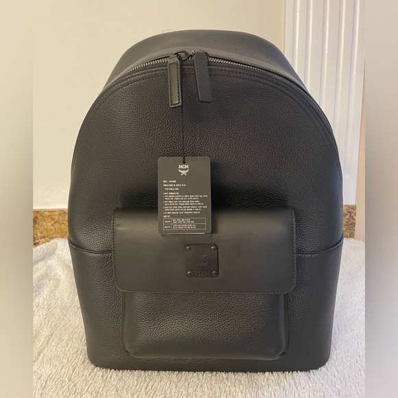 MCM Stark Medium Backpack NWT - Picture 3 of 17